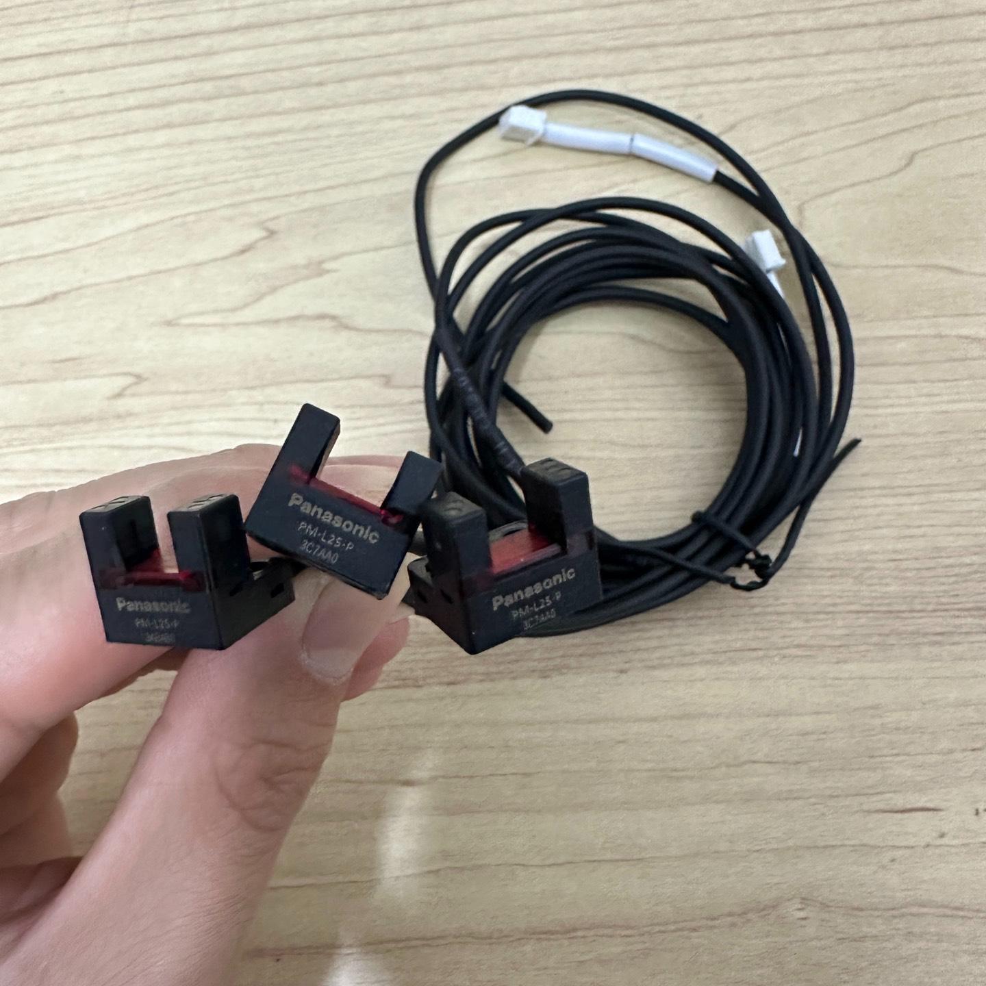 Panasonic松下PM-L25-P光电开关