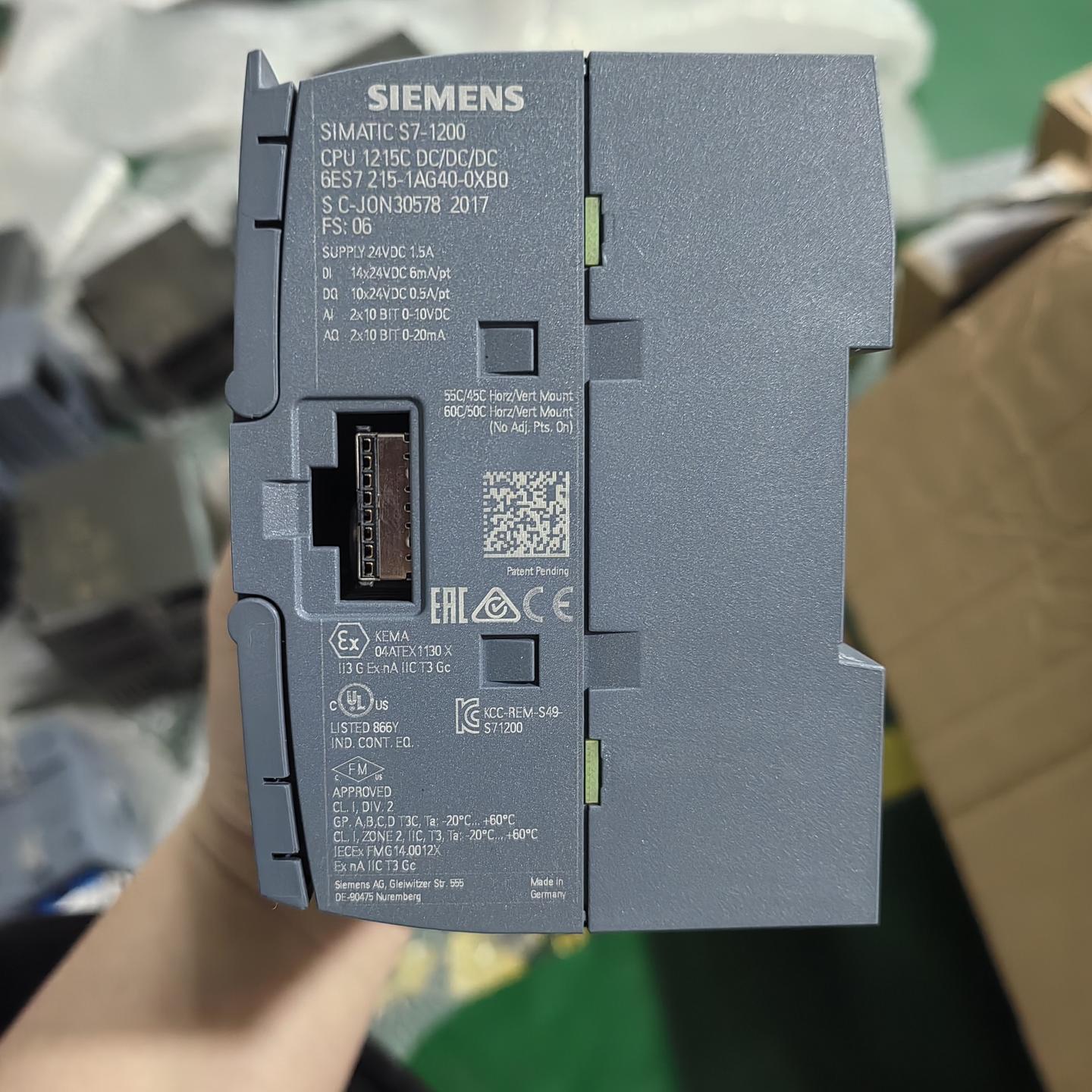 6ES7 215-1AG40-0XB0  几乎全新 功能正常