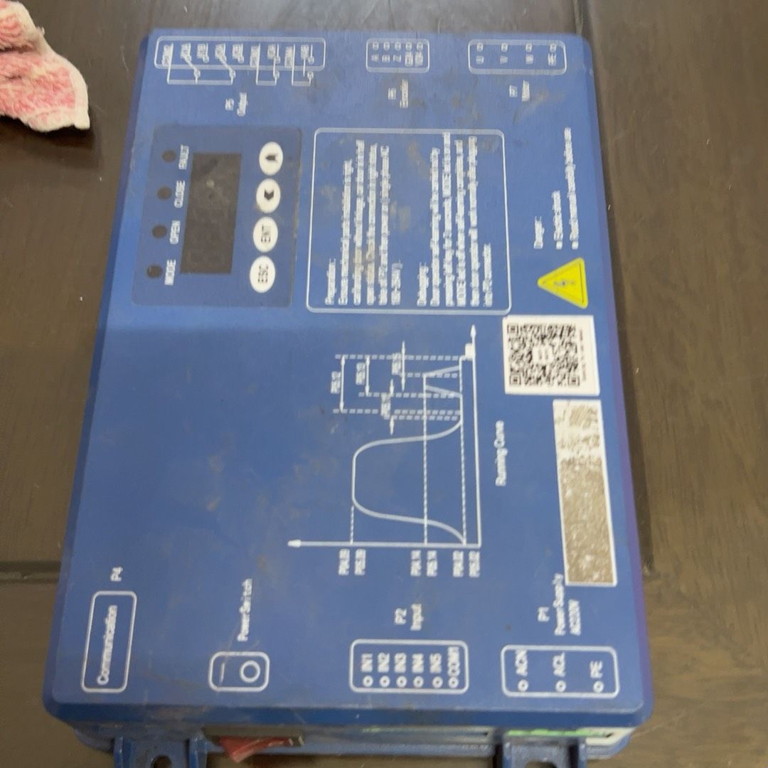 蒂森电梯门机变频器型号BG221-BS21E