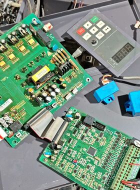 易能ED3100-4T0300M/4T0370EP 60A/