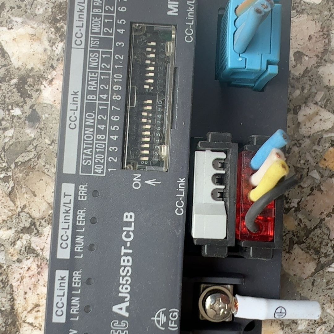 AJ65SBT-CLB 拆机如图  15个