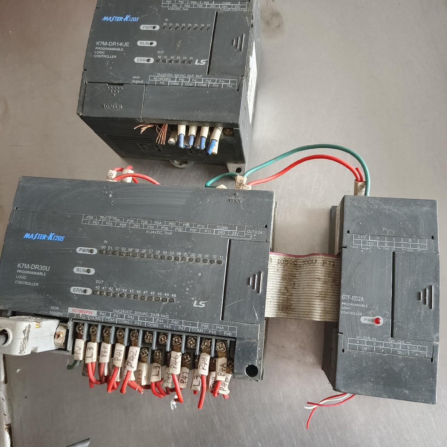 LS plc模块K7M-DR14UE/K7M-DR30U各一