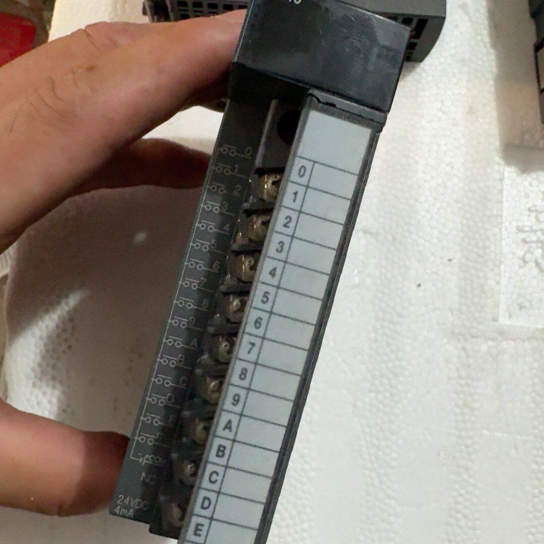 QX40输入模块 24VDC 4mA 来自日本Mitsu