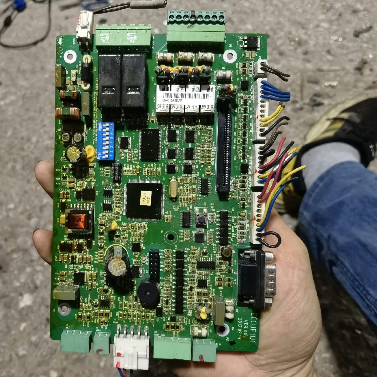 维谛Vertiv 艾默生 ECCUP1U1电源柜监控板拆机一