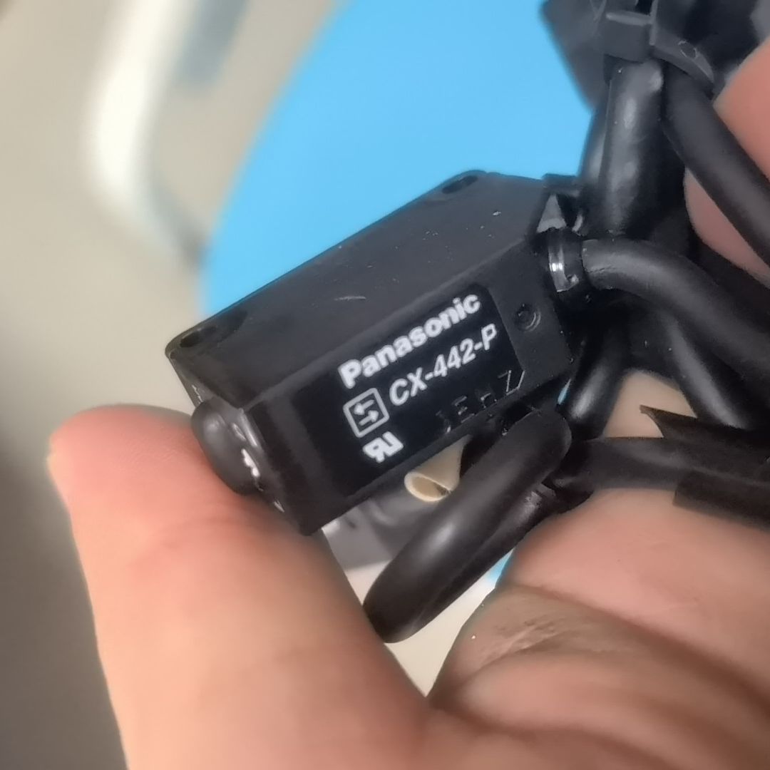 光电传感器CX-442-P 实物拍摄 成色如图。