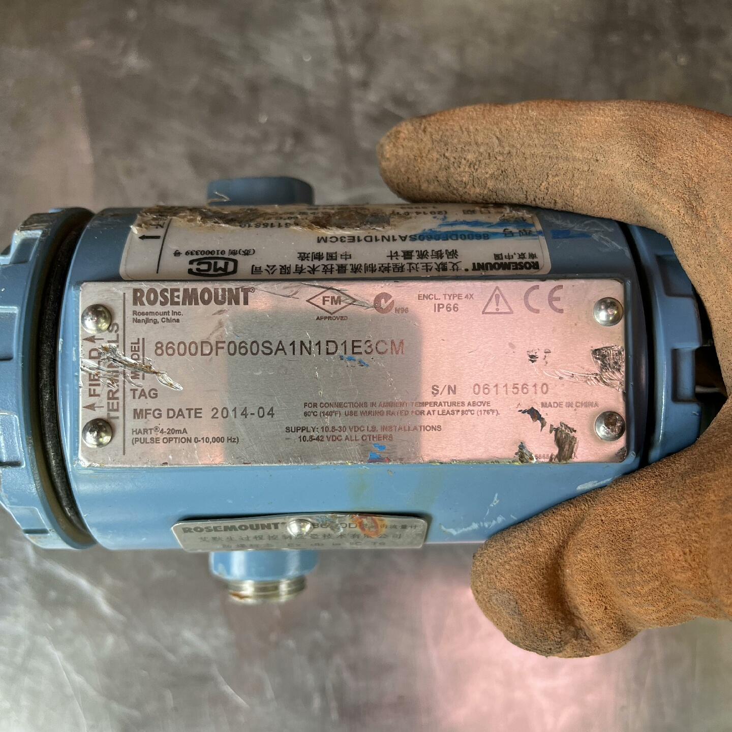 罗斯蒙特表头8600DF060SA1N1D1E3CM 拆