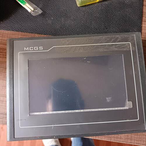 出MCGS昆仑组态的触摸屏 型号为TPC7022Ex 实物拍