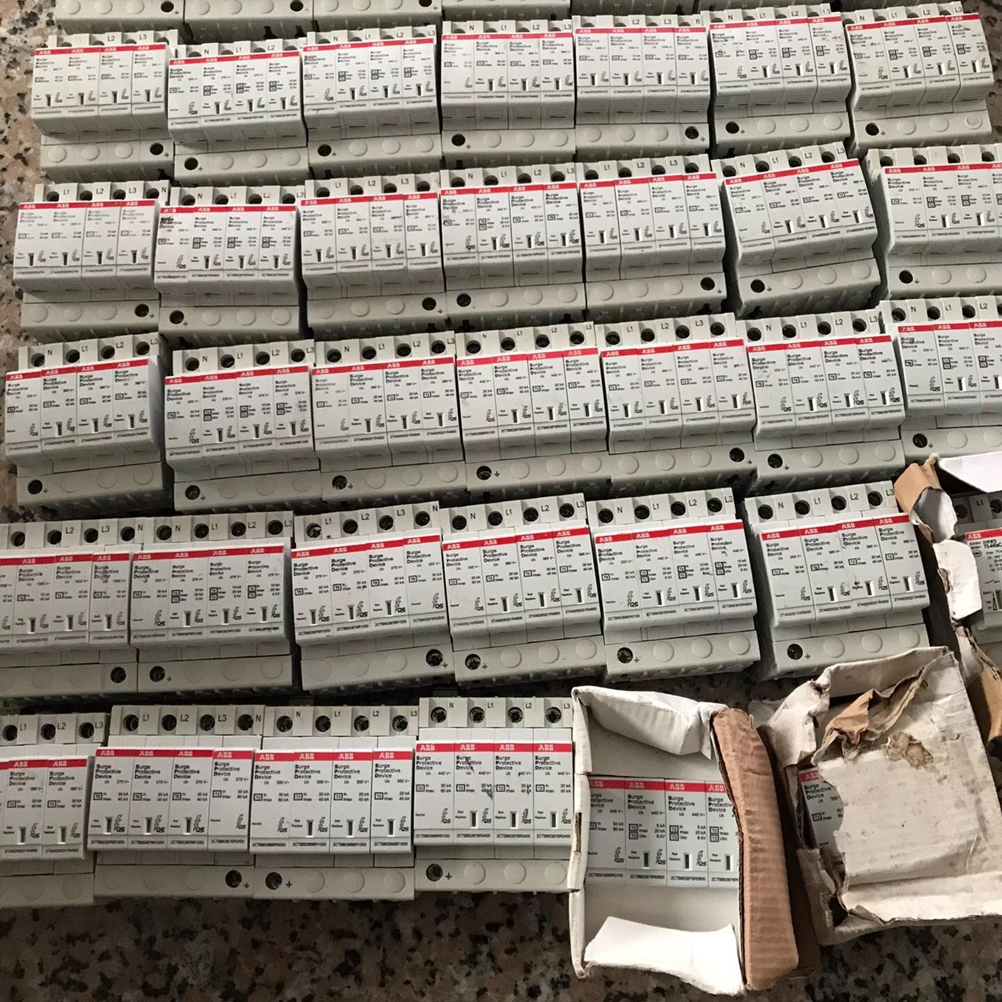 ABB浪涌保护器4P40KA/80ka  数量40来只 保正