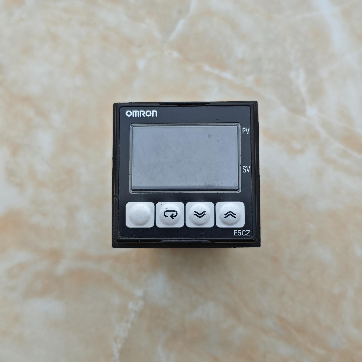 OMRON欧姆龙温控器E5CZ-C2MT