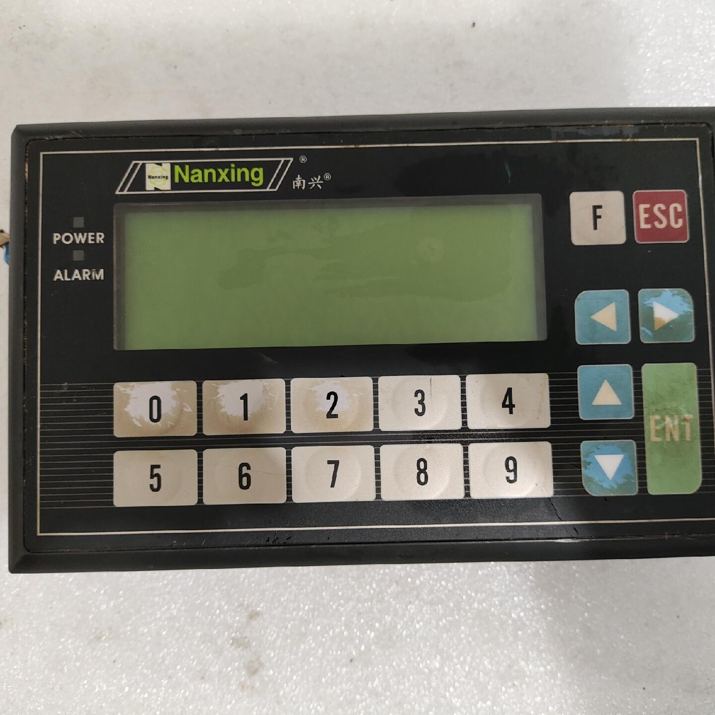 拆机文本屏TP04G-BL-CN   功能正常。