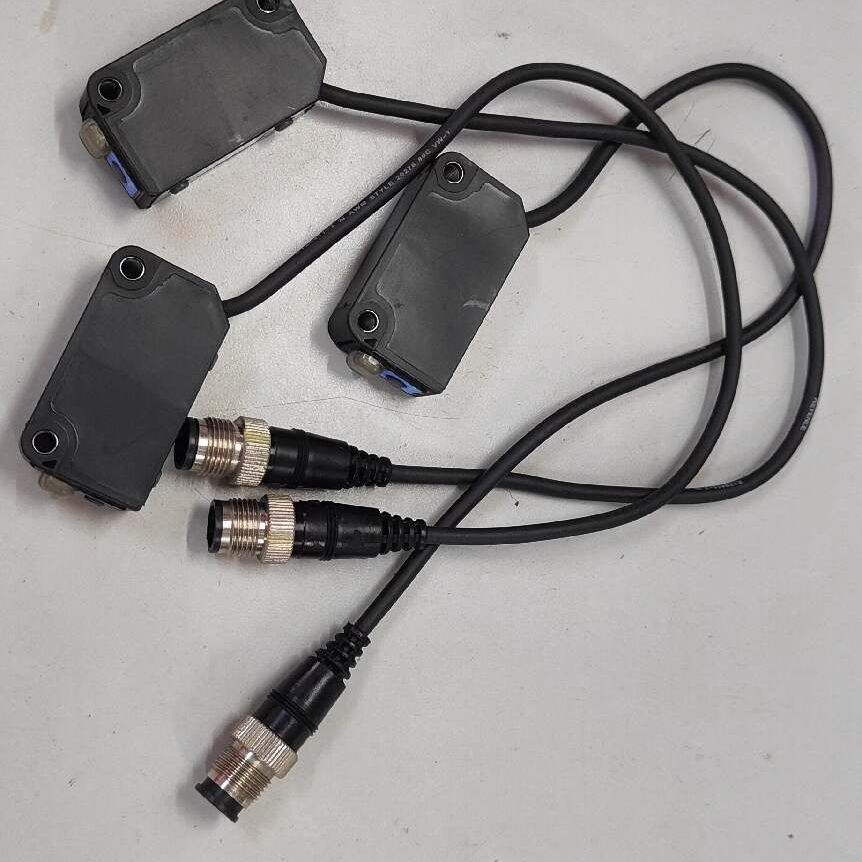 KEYENCE光电传感器PZ-V73P