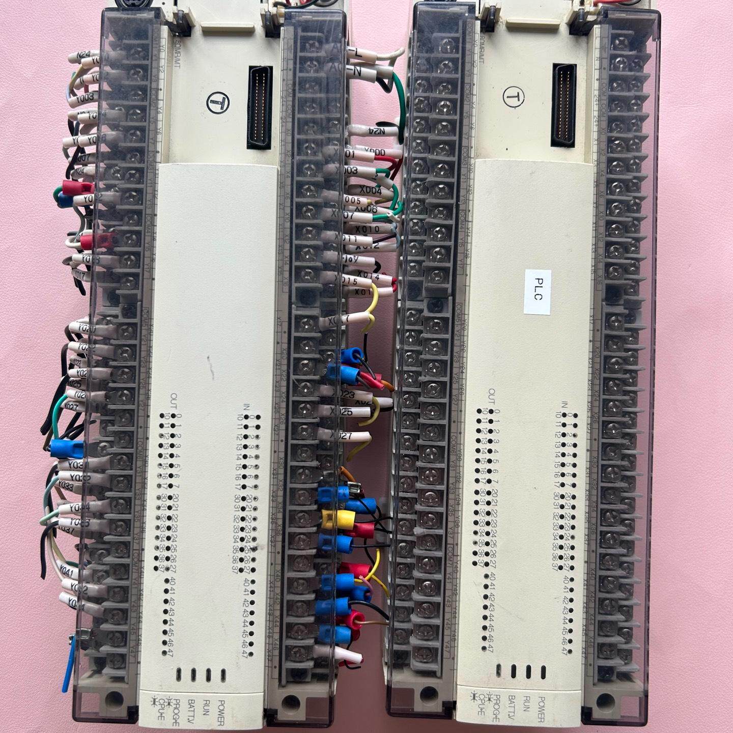 PLC模块 型号：FX2N-80MT-001 拆机