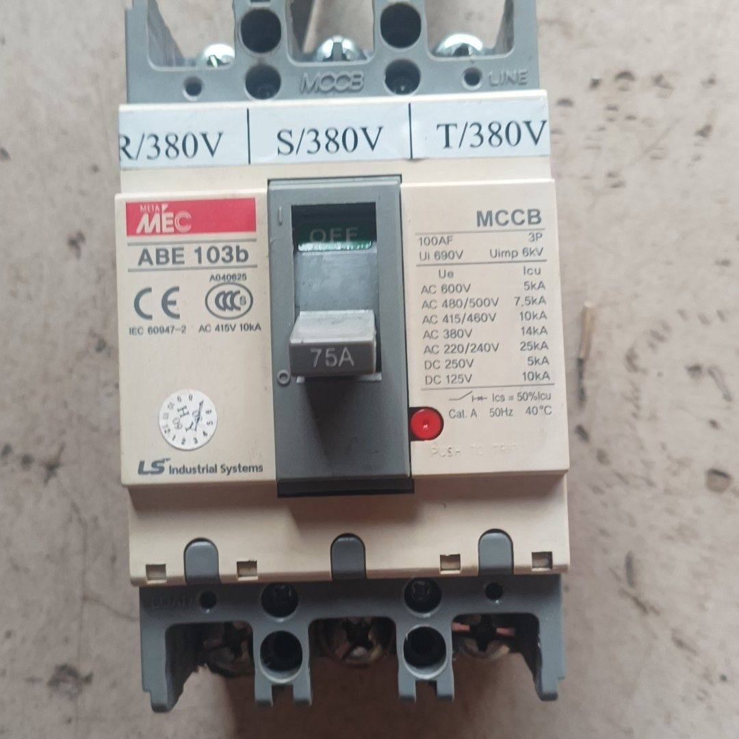 LS断路器ABE203B  3P  100A拆机