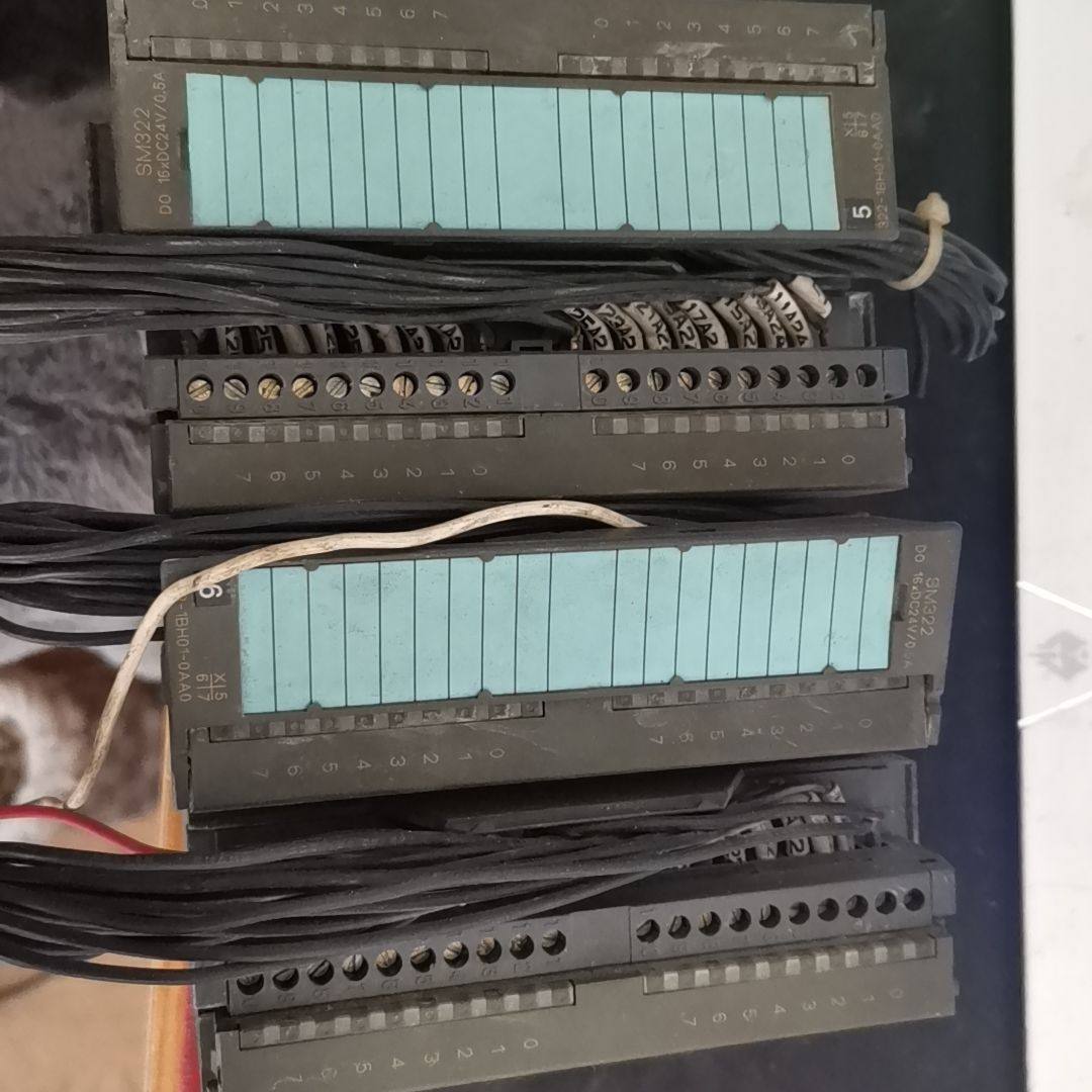 拆机PLC 6ES7-1BH01-0AA0实物图拍