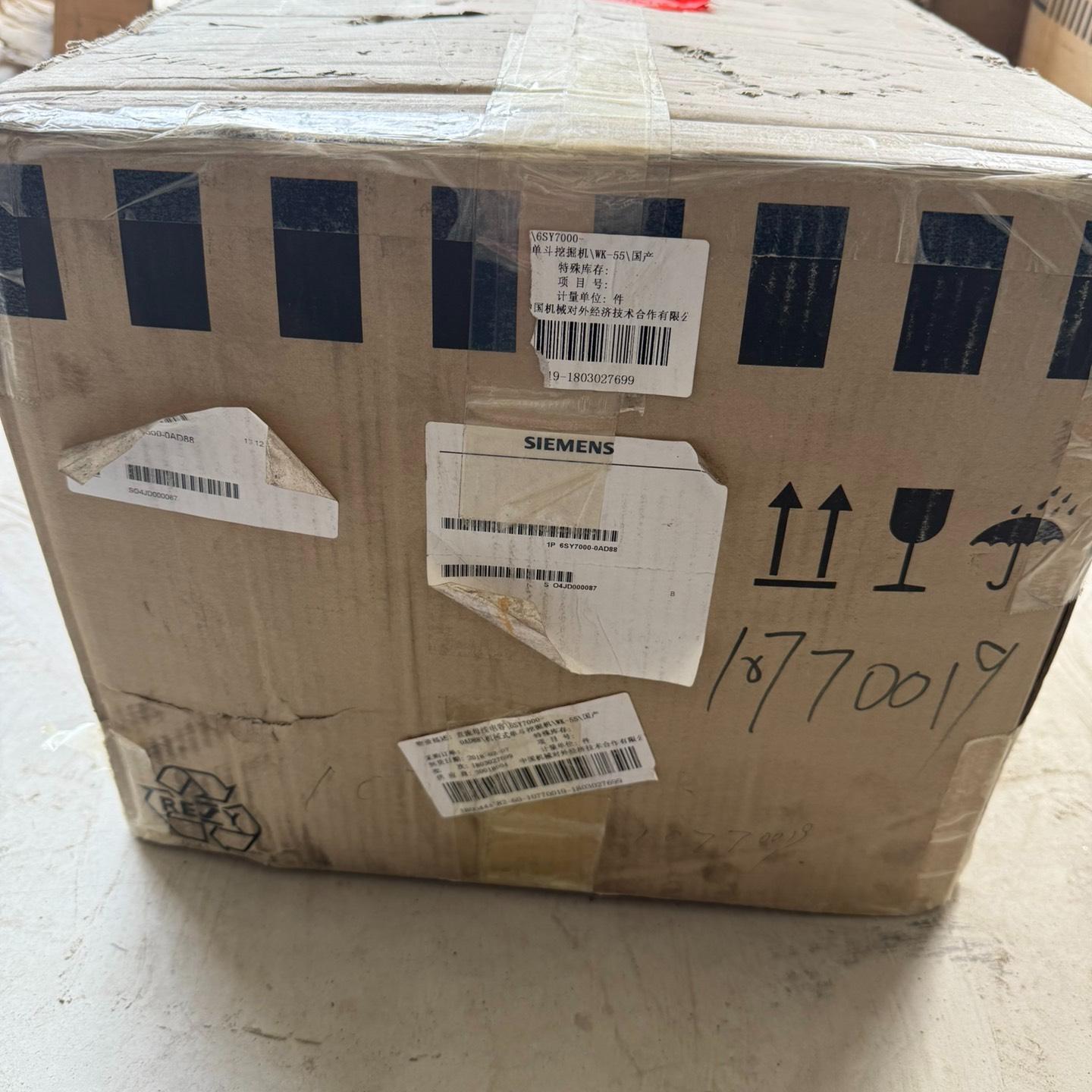 西门子变频器电容6SY7000-0AD88 全新原包装一台