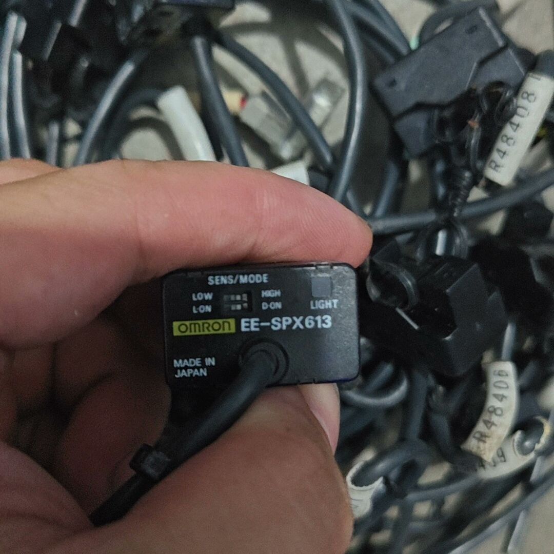 20个液位传感器EE-SPX613、成色实拍、拆机