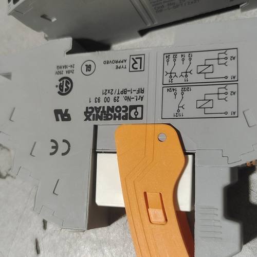 CONTACT继电器底座RIF-1-