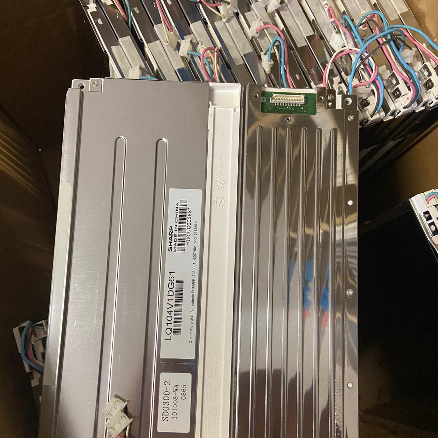 刚到一批 夏普10.4 LQ104V1DG61