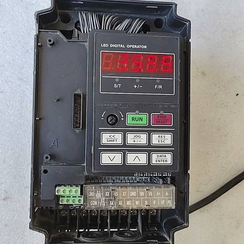 正弦变频器2.2KW EM303A-2R2G/3R0P-3A