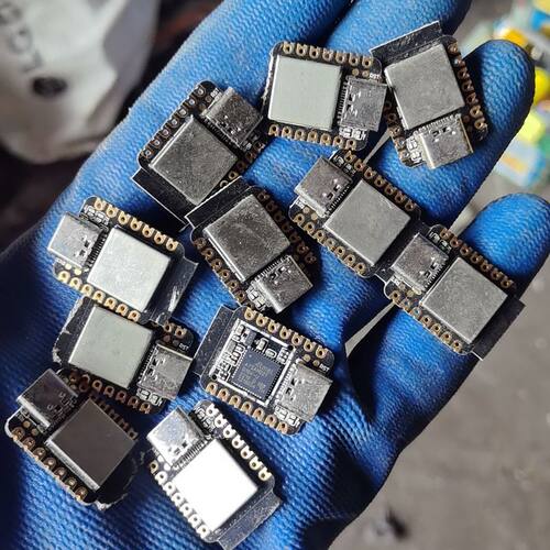 Atmel ATSAMC21芯片 型号E18A-U 适用于电