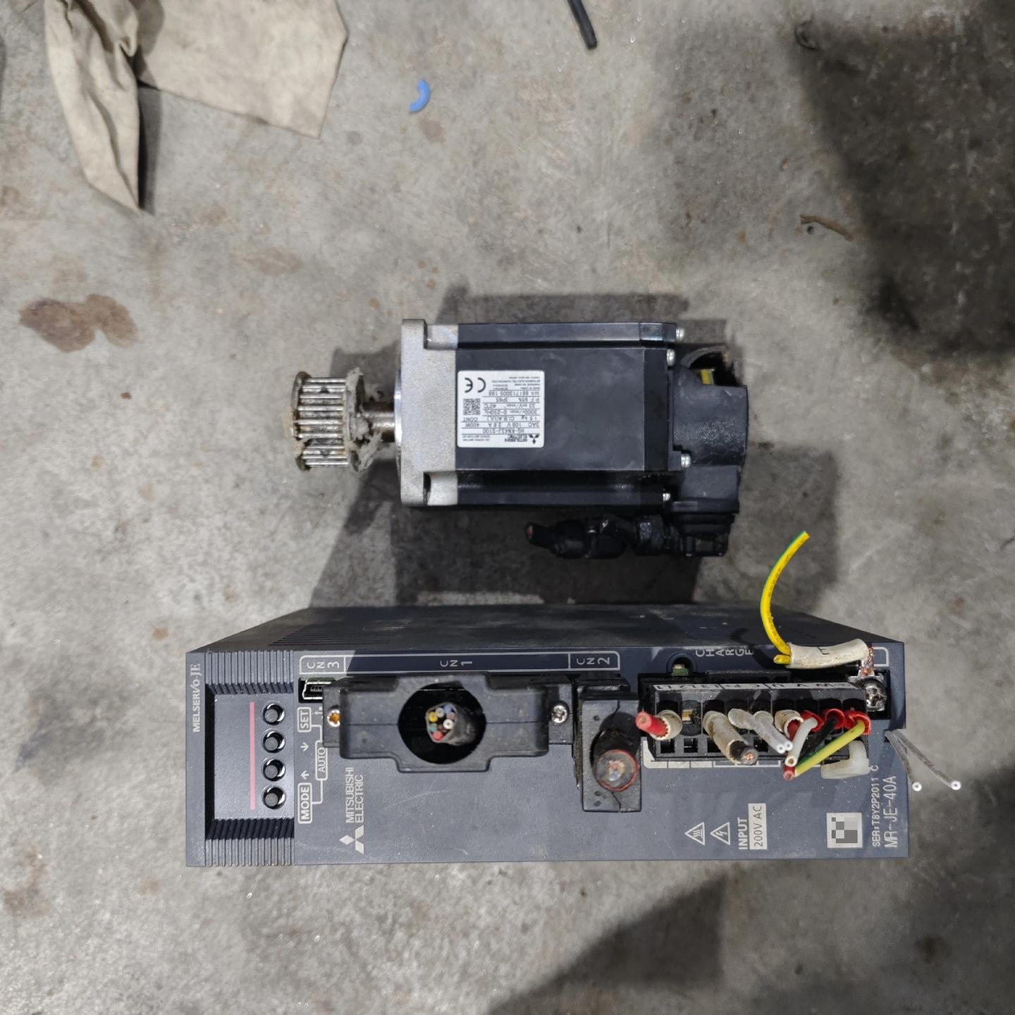 JE400W套装 驱动器MR-JE-40A