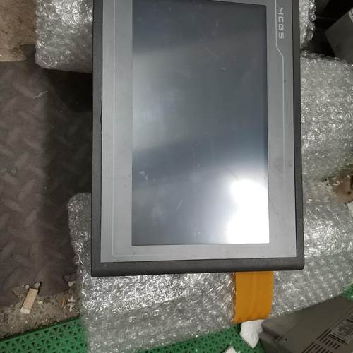 TPC1061Ti昆仑通态触摸屏 实物图 拆机