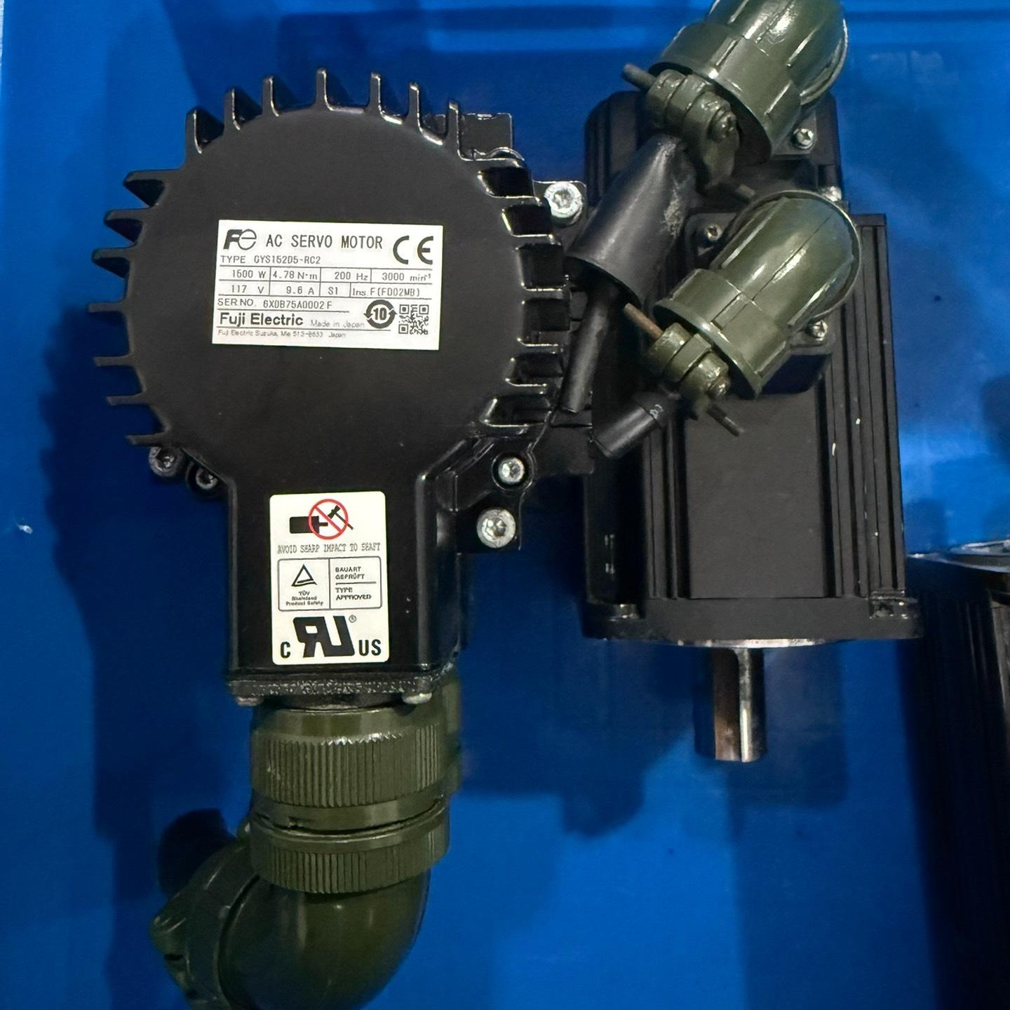 #/ 伺服电机GYS152D5-RC