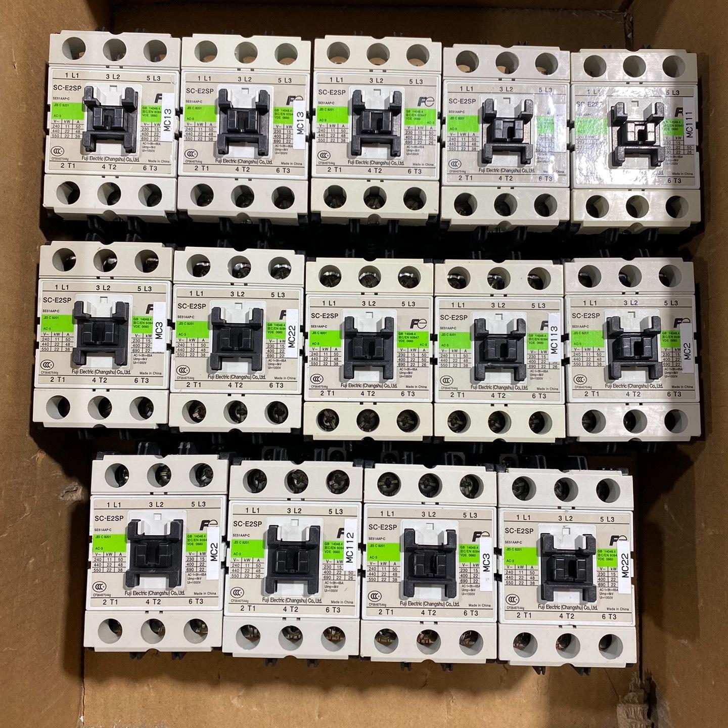 SC-E2SP交流接触器 线圈电压220v 拆机成色