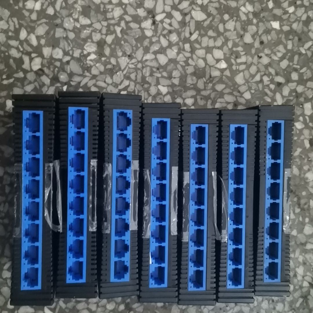 TP-LINK 8口百兆交换机 型号TL-SF1008+ 每