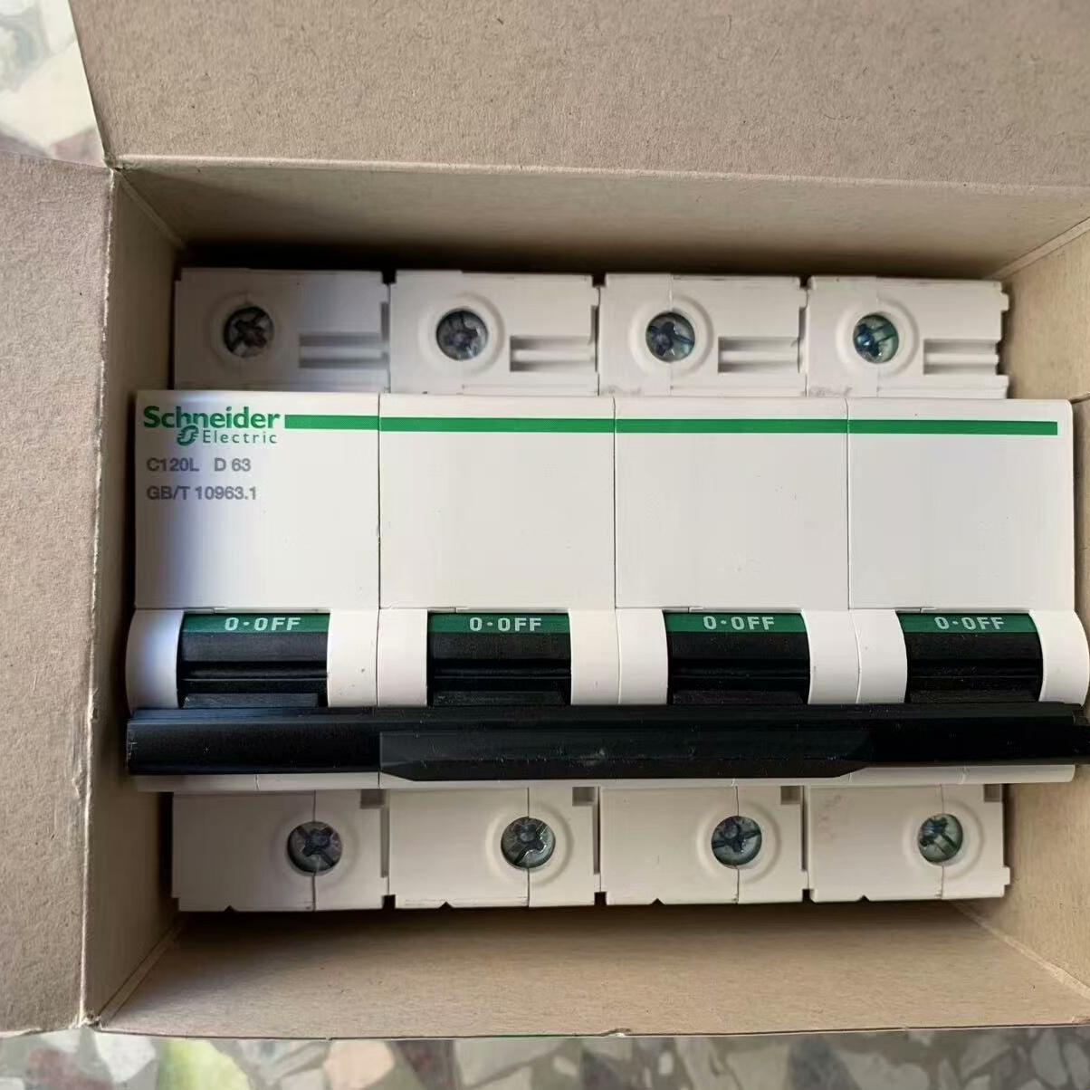 施耐德 C120H 4P D63 空气开关 A9N19839