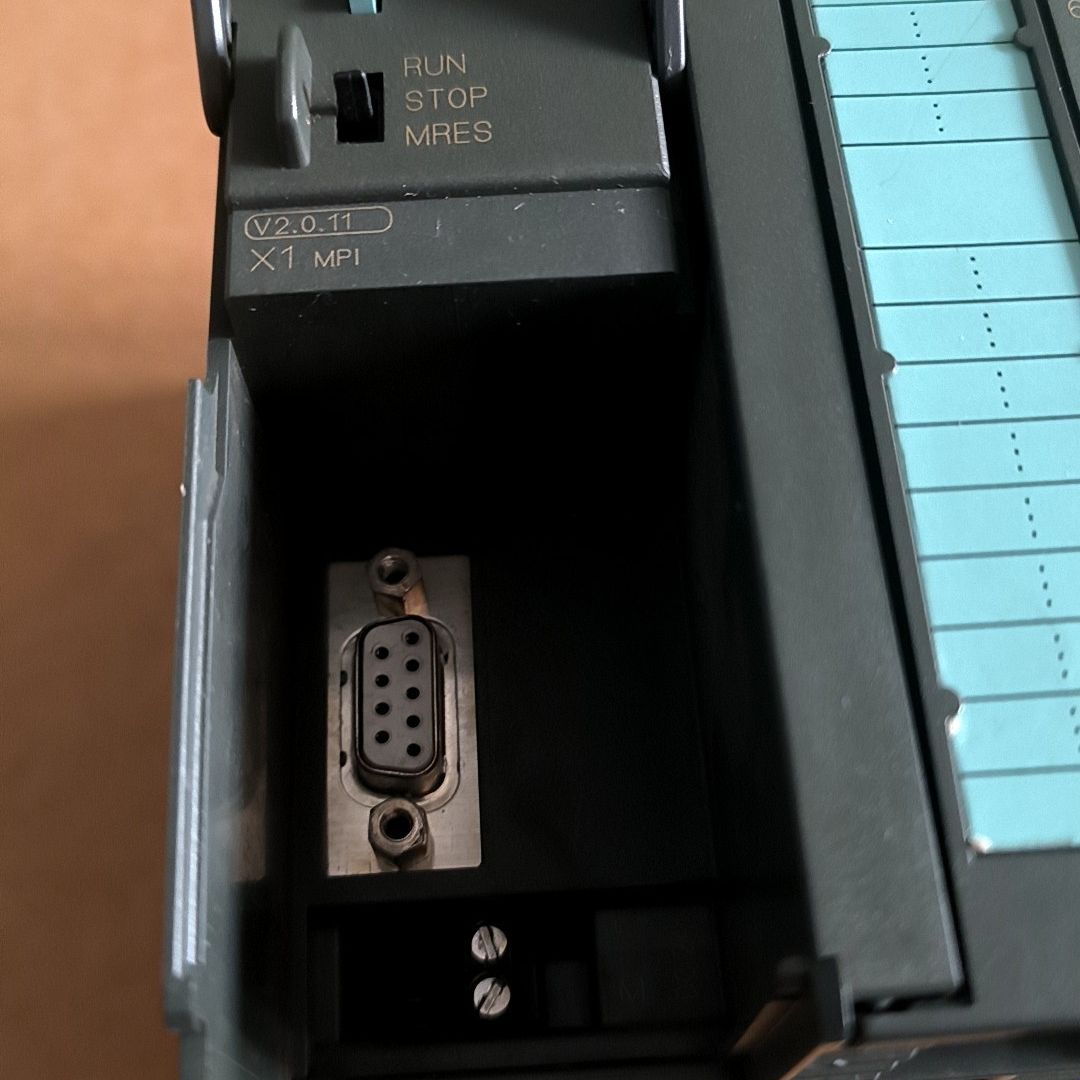 西门子313-5BE01 CPU313C 99新无损！