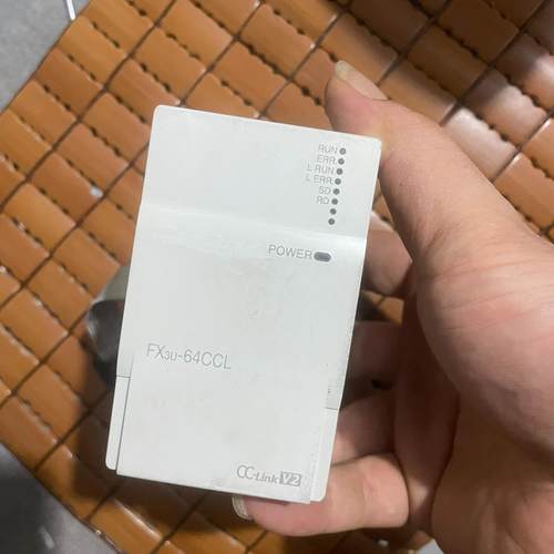 PLC FX3U-64CCL 成色如图  260