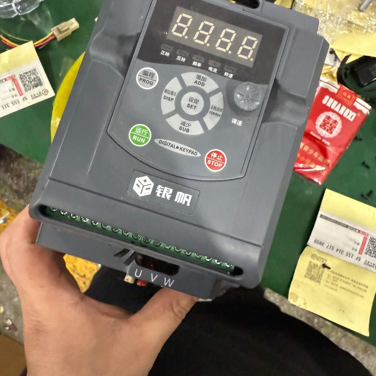 100M-R75G1-B变频器功率1.5kw拆机不包邮