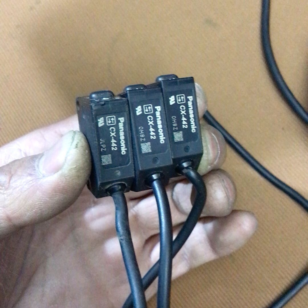 松下CX-442拆机光电传感器3个 实拍 接线一个有点短 其
