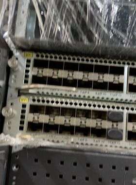 S9804交换机 拆机 成色还可以 功能正常。支