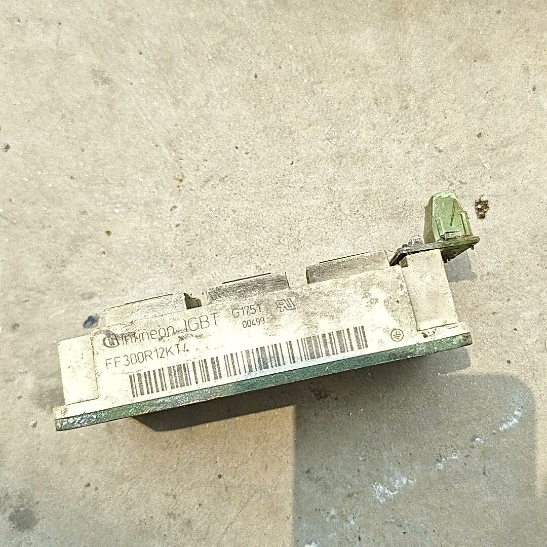 英飞凌IGBT模块FF300R12KT4 拆机外观不好