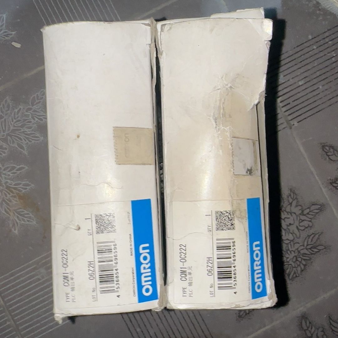 两个CQM1-OC222 plc 两个