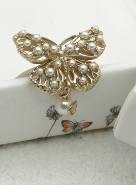 2025年高端富贵花轻奢小众高级感珍珠夸张金色镂空立体蝴蝶戒指女