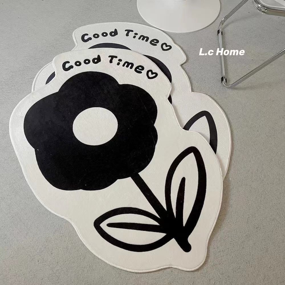 克莱因蓝地毯客厅梳妆台女生衣帽间卡通床边毯入户浴室门口垫子