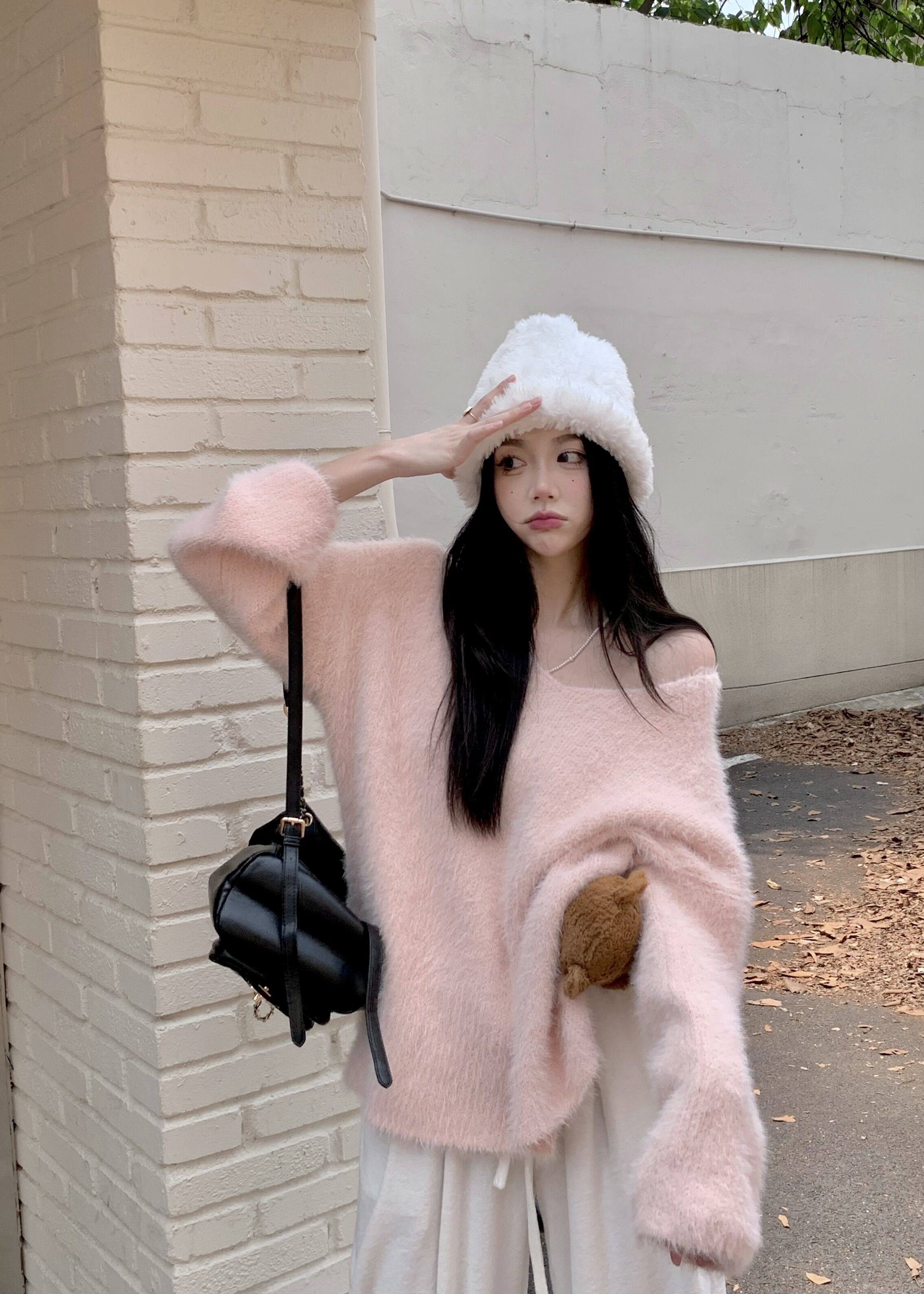 奶甜系粉色v领毛衣女秋冬慵懒风高级感温柔软糯韩系宽松针织上衣,女装/女士精品,大码连衣裙,淘宝优惠券,粉丝福利购,淘宝优惠卷