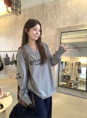 美式灰色v领薄款卫衣春秋款女2025新款韩版宽松休闲慵懒风上衣