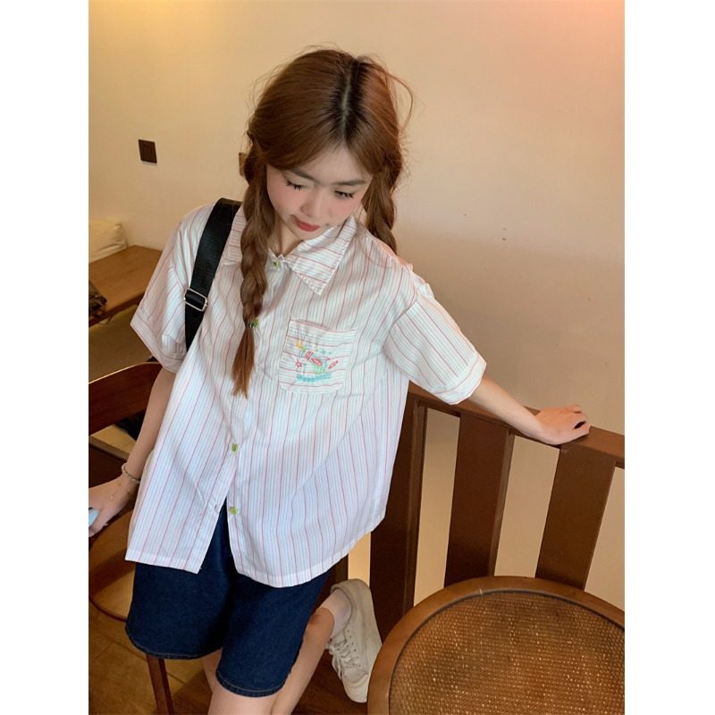 日系慵懒风休闲短袖衬衫女夏季款设计感刺绣条纹衬衣显瘦甜美上衣