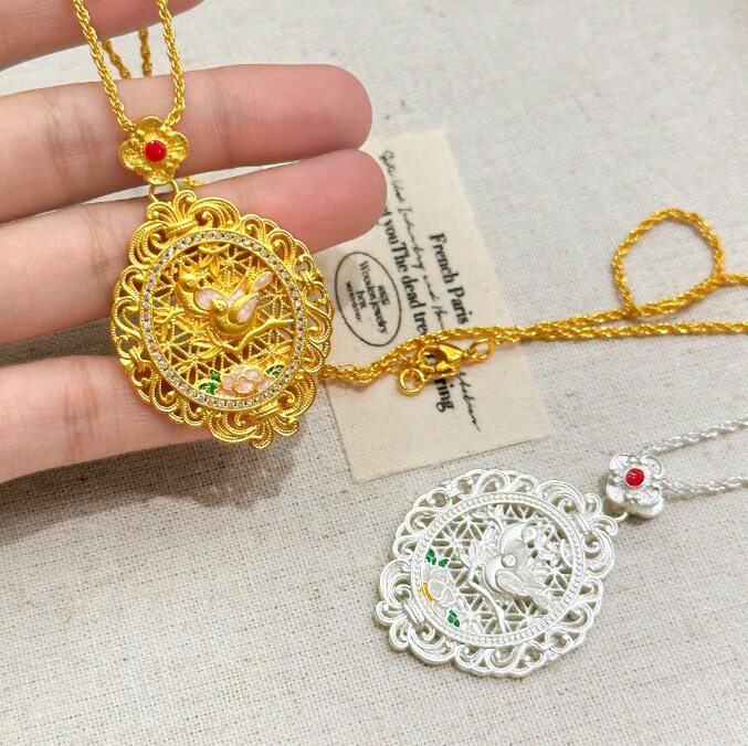 金店款古法金沙金点钻宫廷风八宝罗盘吊坠鸳鸯花丝镂空挂坠项链女
