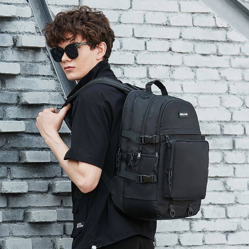 潮牌双肩包男大容量防防水旅行背