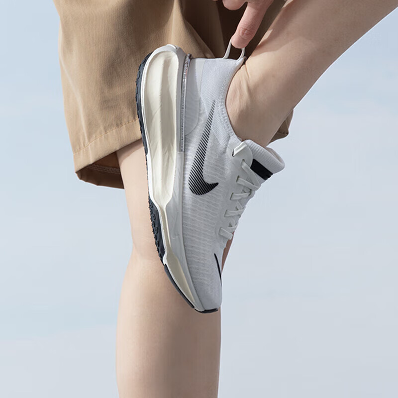 正品耐克WMNS ZOOMX RUN FK 3女子低帮运动跑步鞋DR2660-102