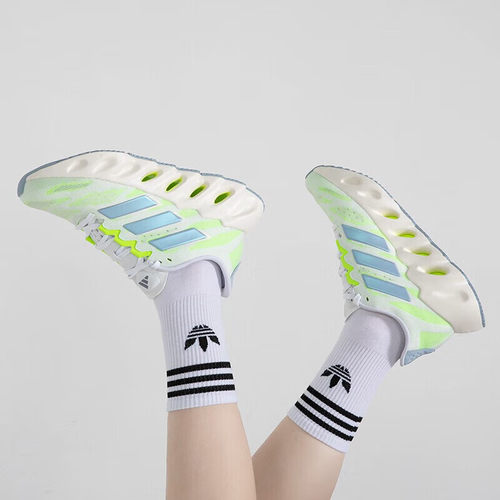 正品阿迪达斯ADIDAS SWITCH FWD W女子网面休闲运动跑步鞋ID1789