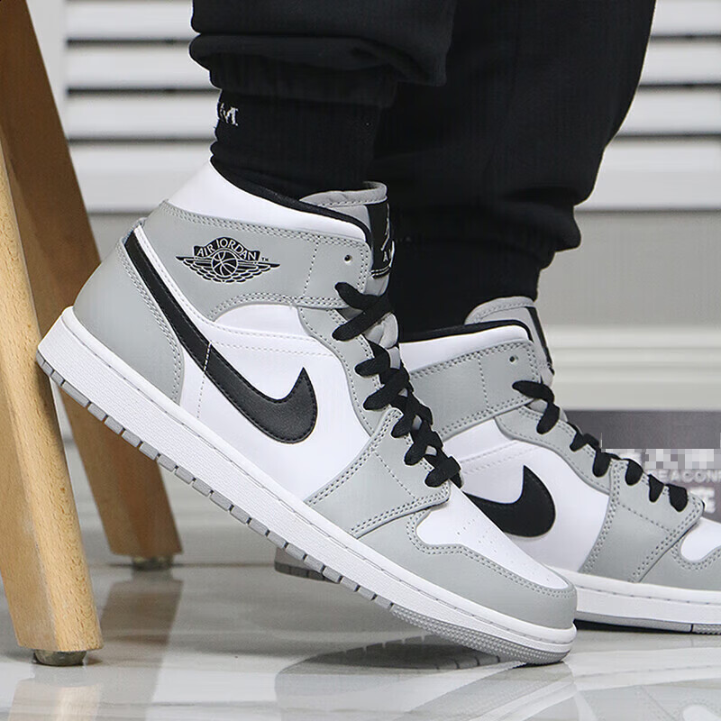 正品AIR JORDAN 1 MID SE几何印花男子AJ1中帮篮球板鞋554724-092