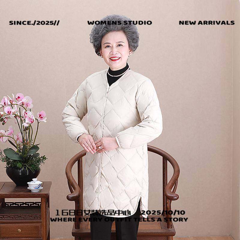 河南台前羽绒轻薄服女妈妈装中长款中老年秋冬新款圆领长款韩版无