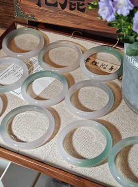 天然玉髓手镯冰种玉髓玛瑙手镯天青色圆条手镯送女友礼物半山水