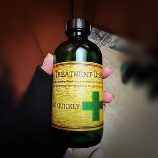 生化游戏周边村庄洗手液病毒模型喷雾剂伊森药瓶子生化道具cos瓶